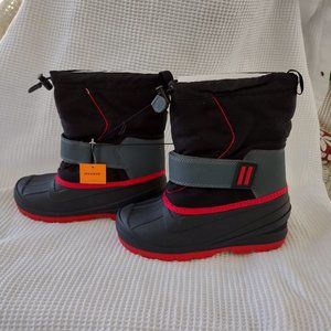 Cat and jack Kids winter boots size 4